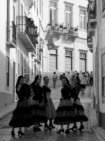 Grupo de Danzas Adolfo de Castro en actuación